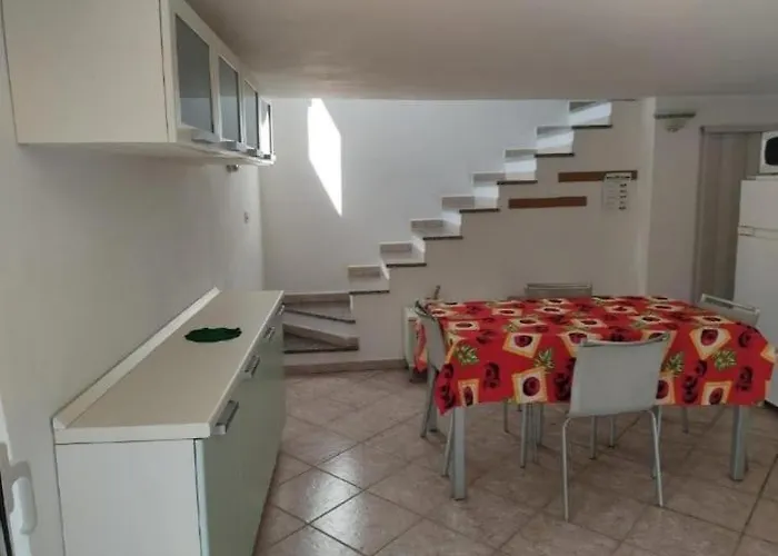 Casa Vacanze Alloro 別荘